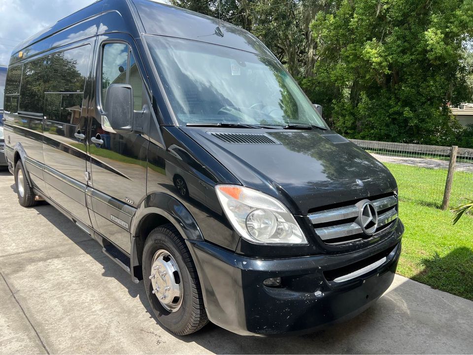 2012 Airstream Interstate photo