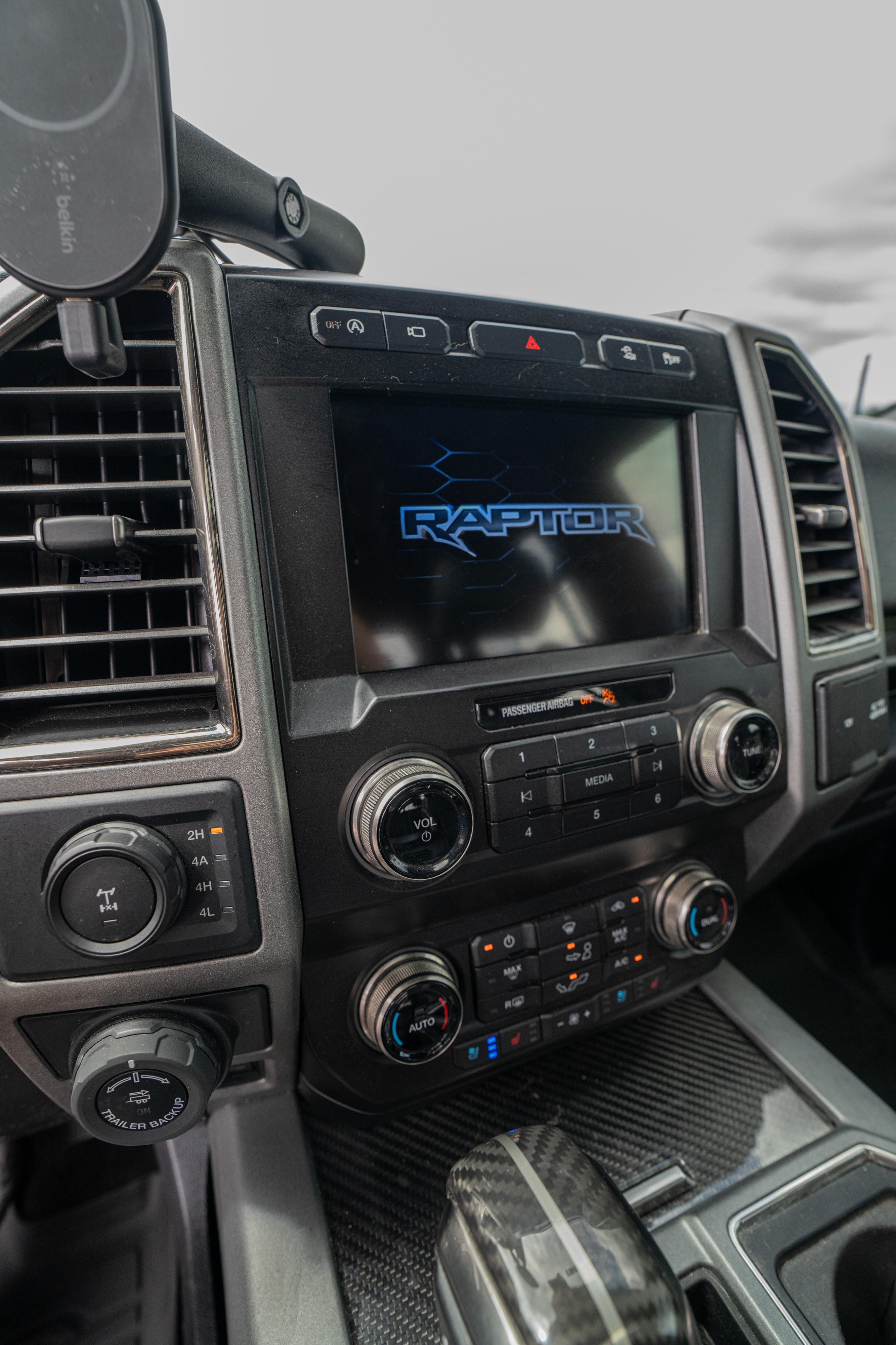 2019 Ford F150 SuperCrew photo