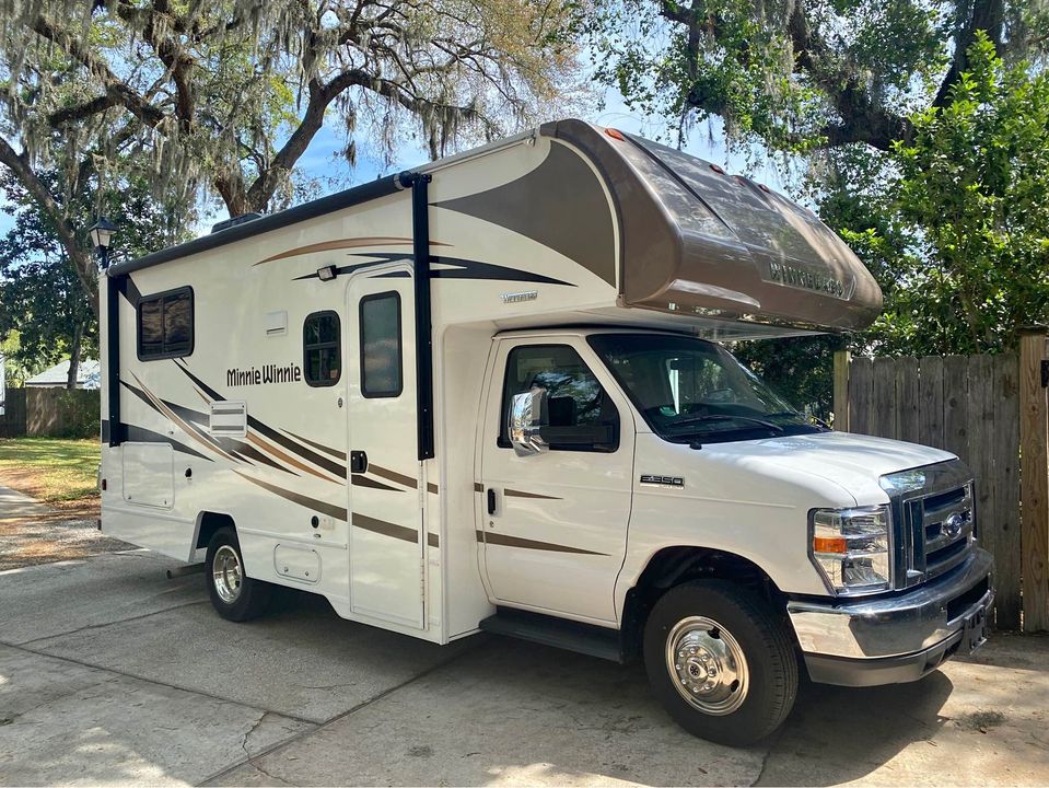 2019 Winnebago Minnie Winnie 22R